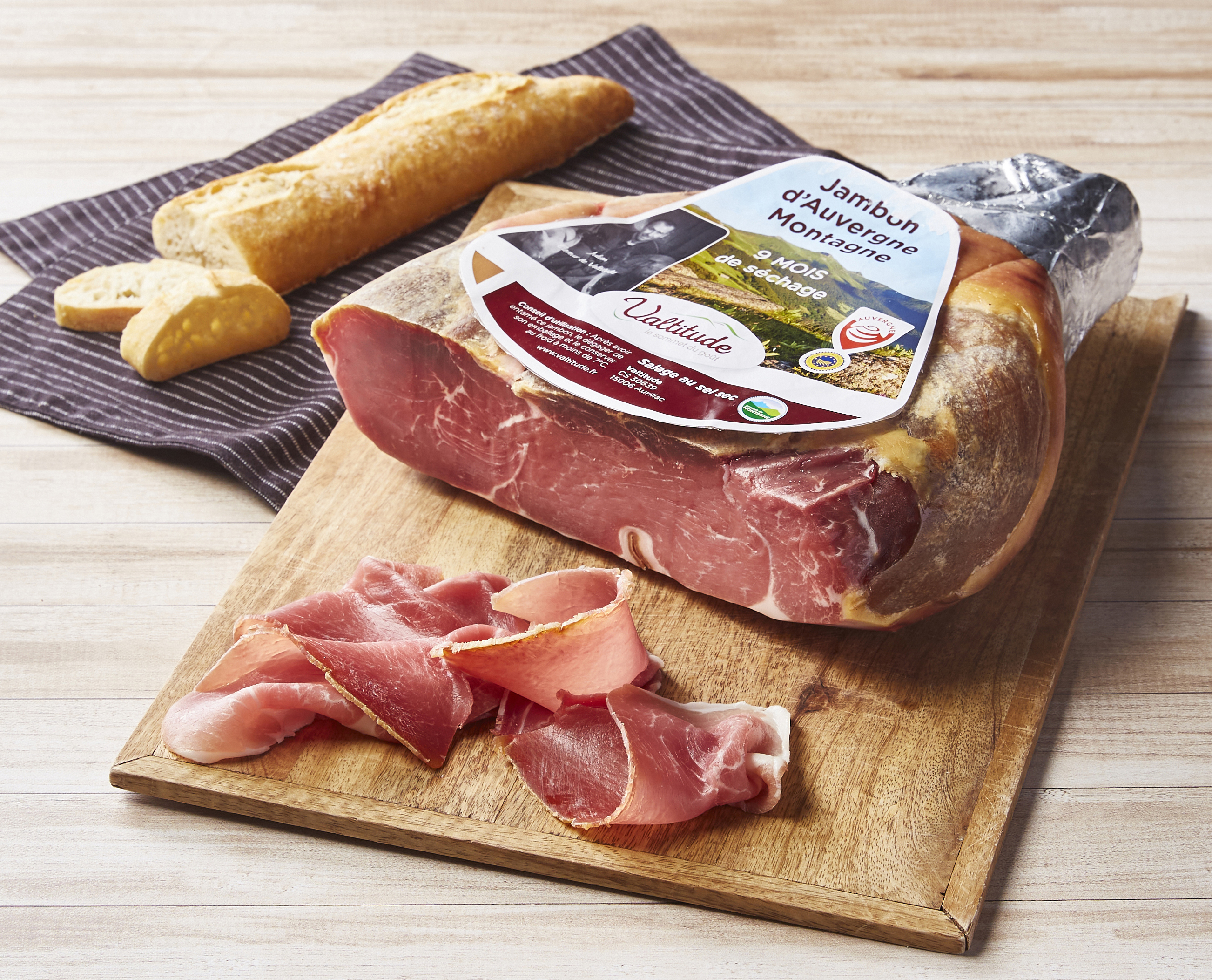 JAMBON SEC D'AUVERGNE MONTAGNE IGP-VPF 9 MOIS D'AFFINAGE
VALTITUDE