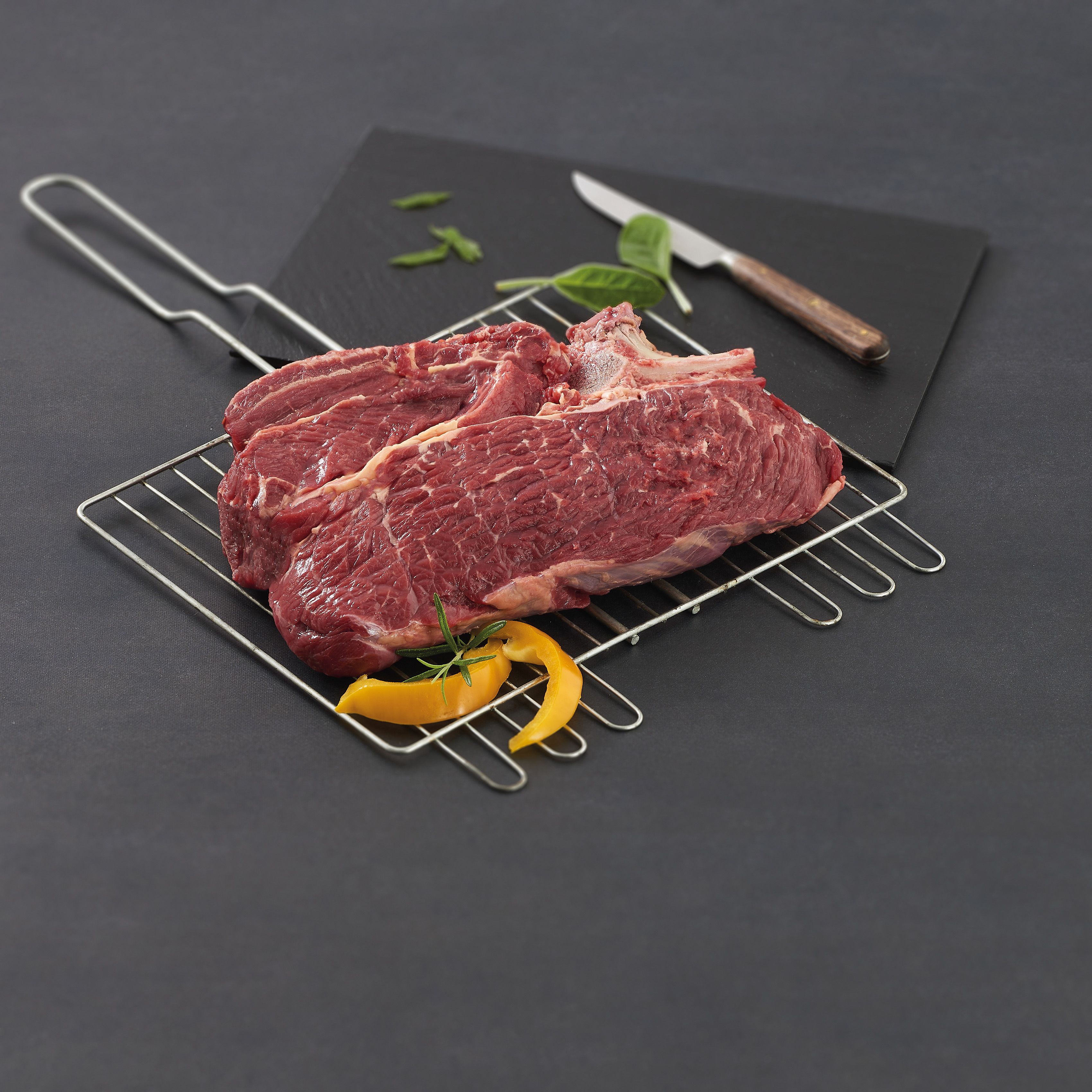 VIANDE BOVINE STEAK★ OU BASSE COTE★★ A GRILLER
