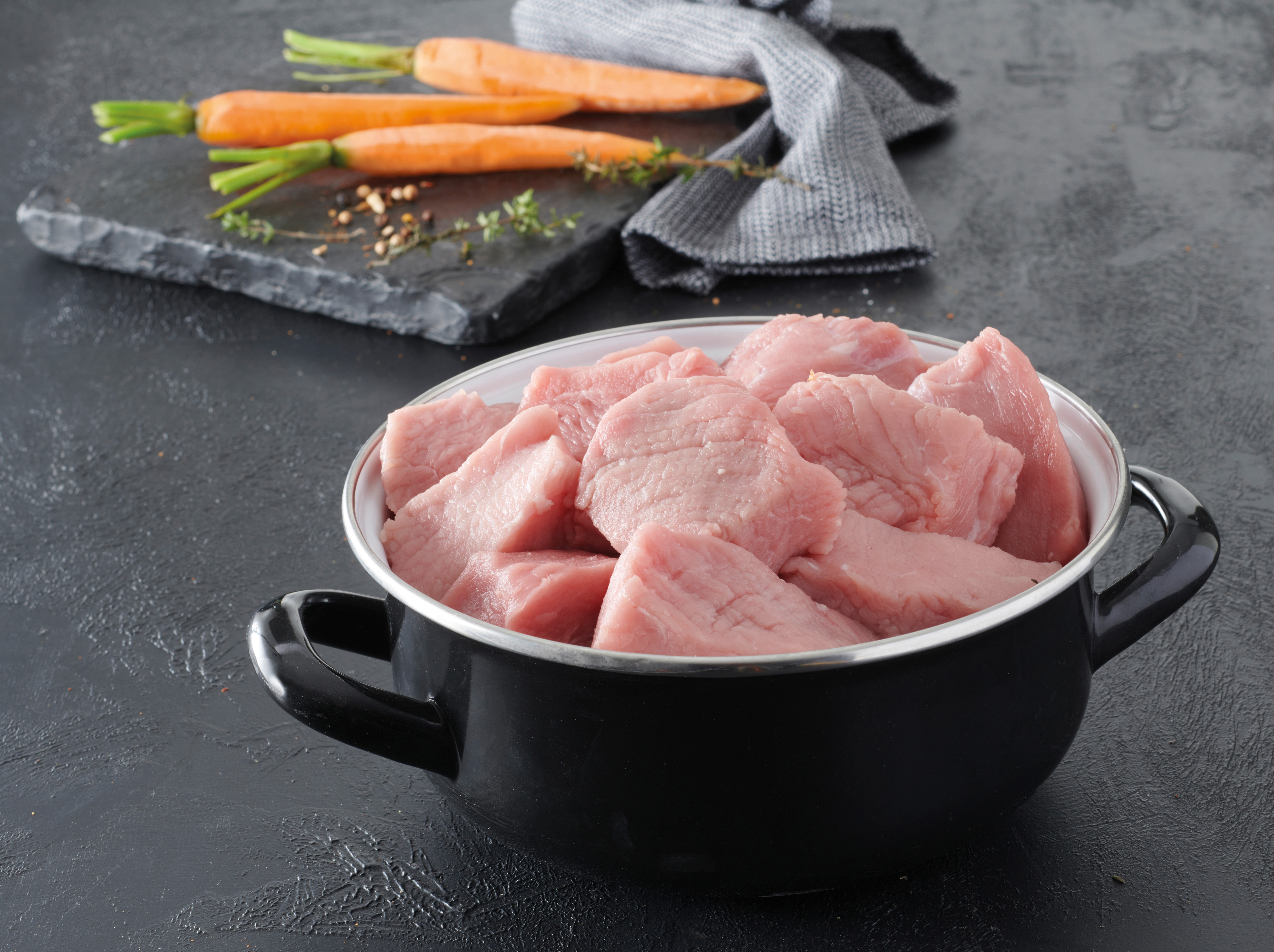 VEAU
BLANQUETTE★★ SANS OS
A MIJOTER