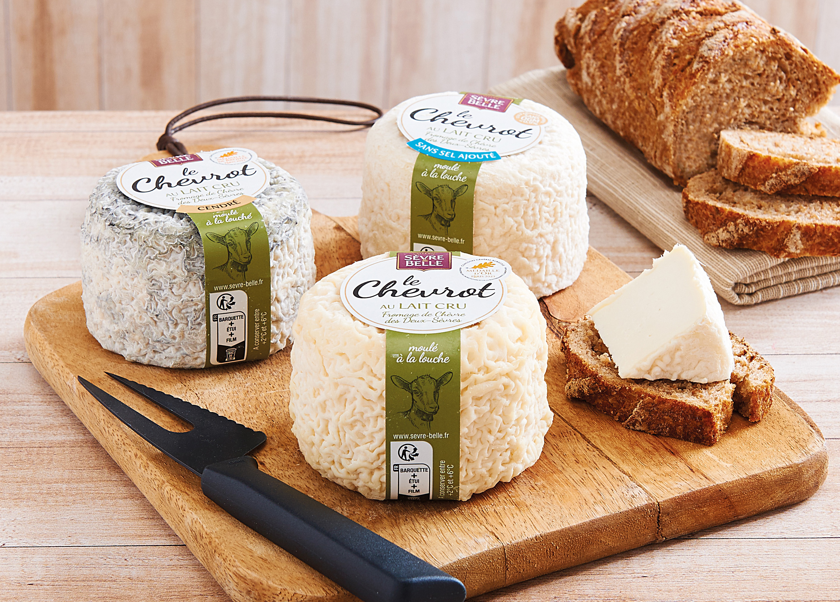 CHEVROT MOULÉ À LA LOUCHE COOPÉRATIVE LAITIÈRE DE LA SÈVRE