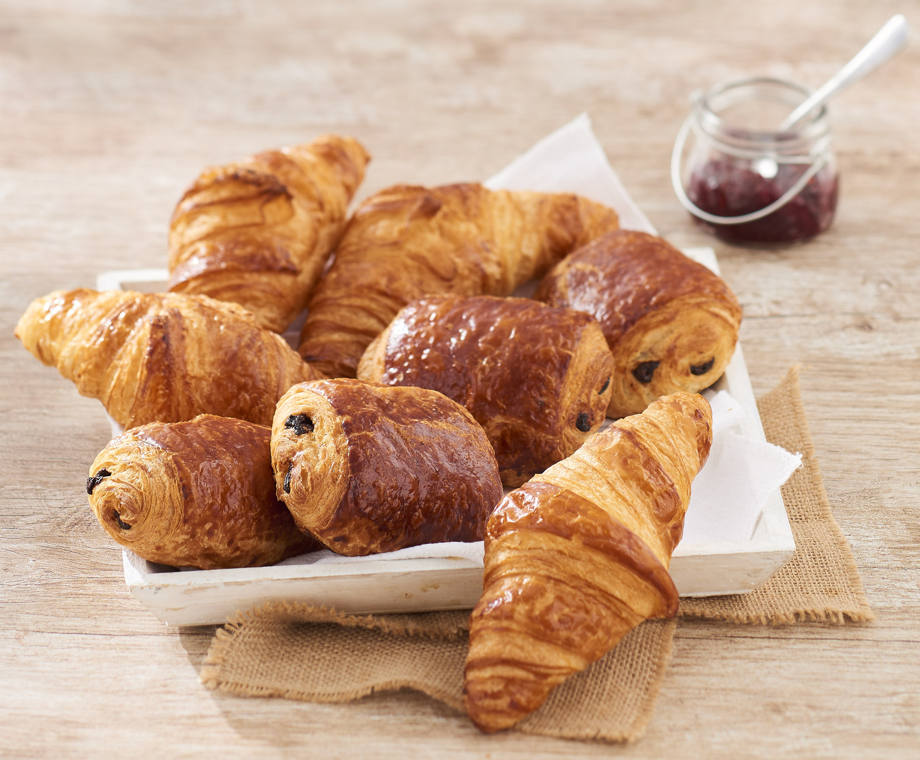 4 CROISSANTS + 4 PAINS CHOCOLAT PUR BEURRE U