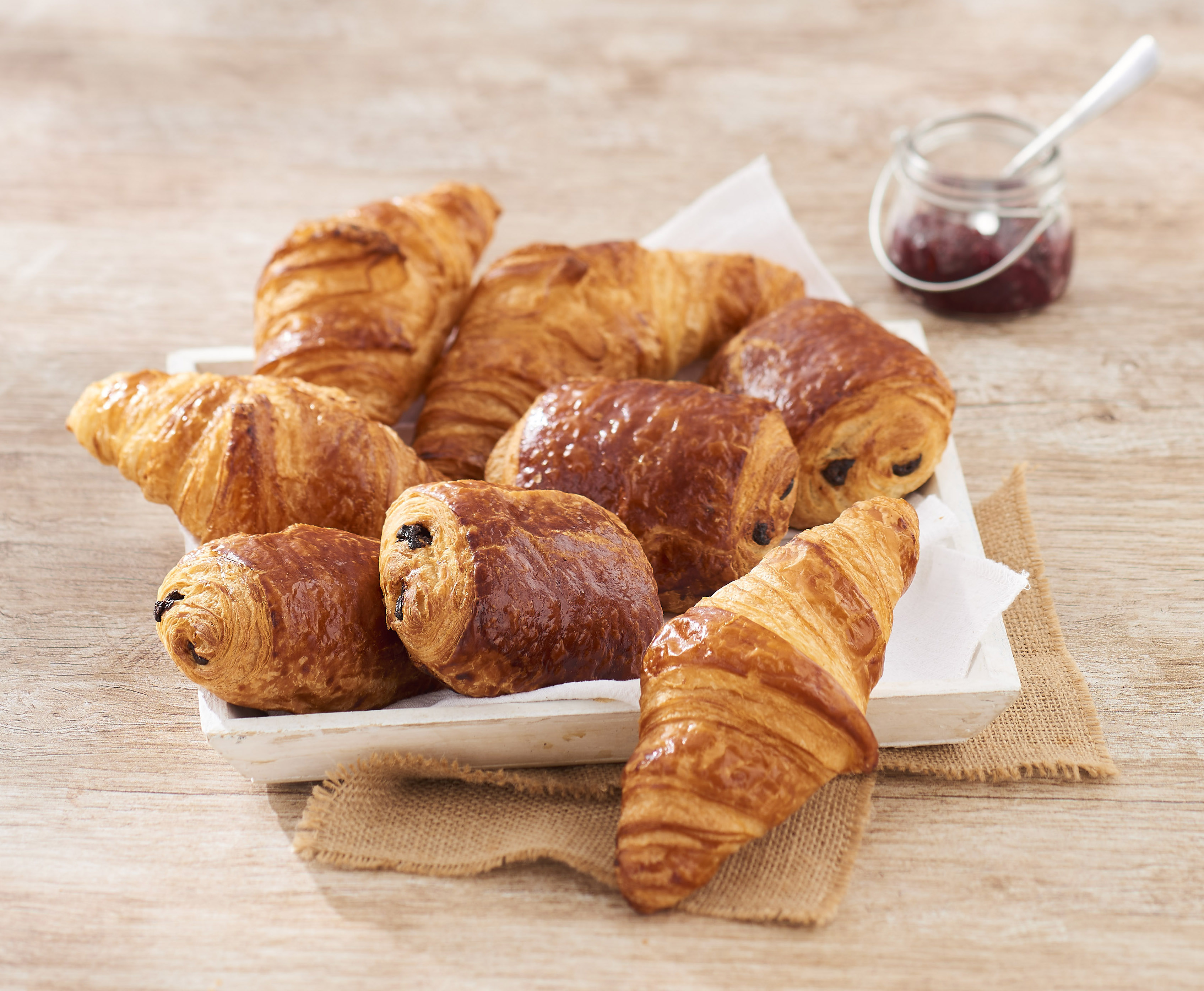 4 CROISSANTS + 4 PAINS CHOCOLAT PUR BEURRE U