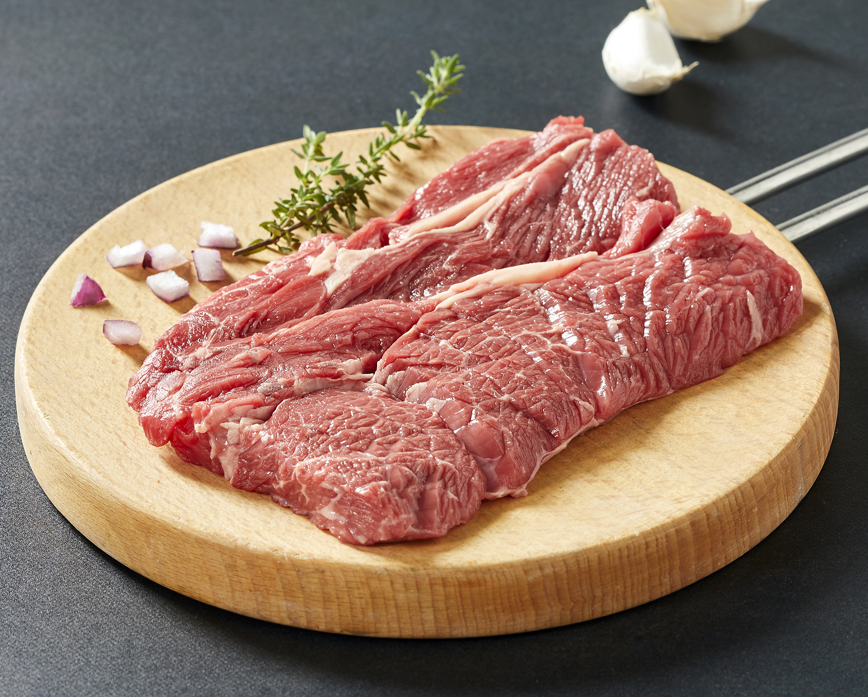 VIANDE BOVINE STEAK★ OU BASSE COTE★★ A GRILLER A GRILLER