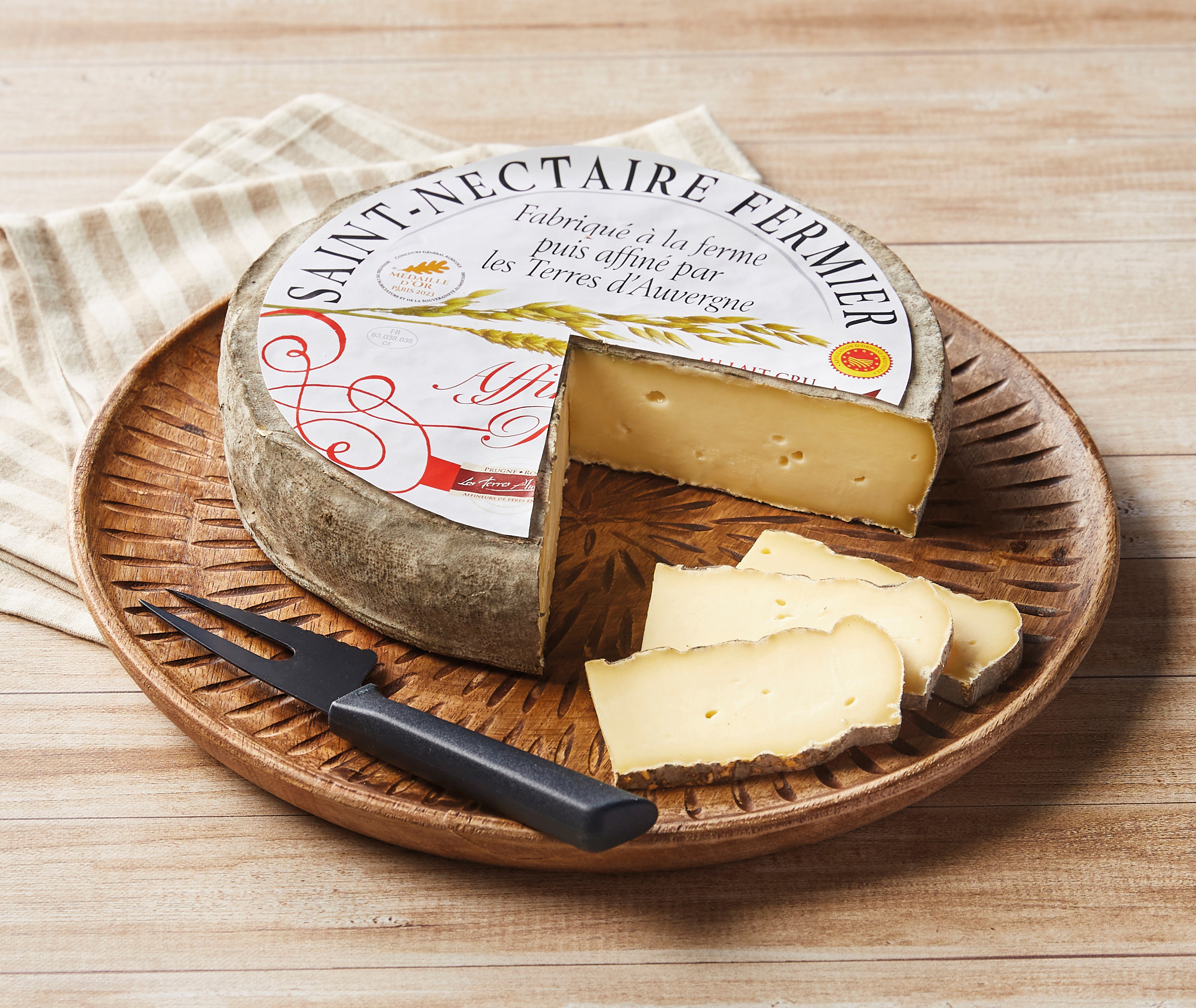 SAINT-NECTAIRE AOP FERMIER LES TERRES D'AUVERGNE