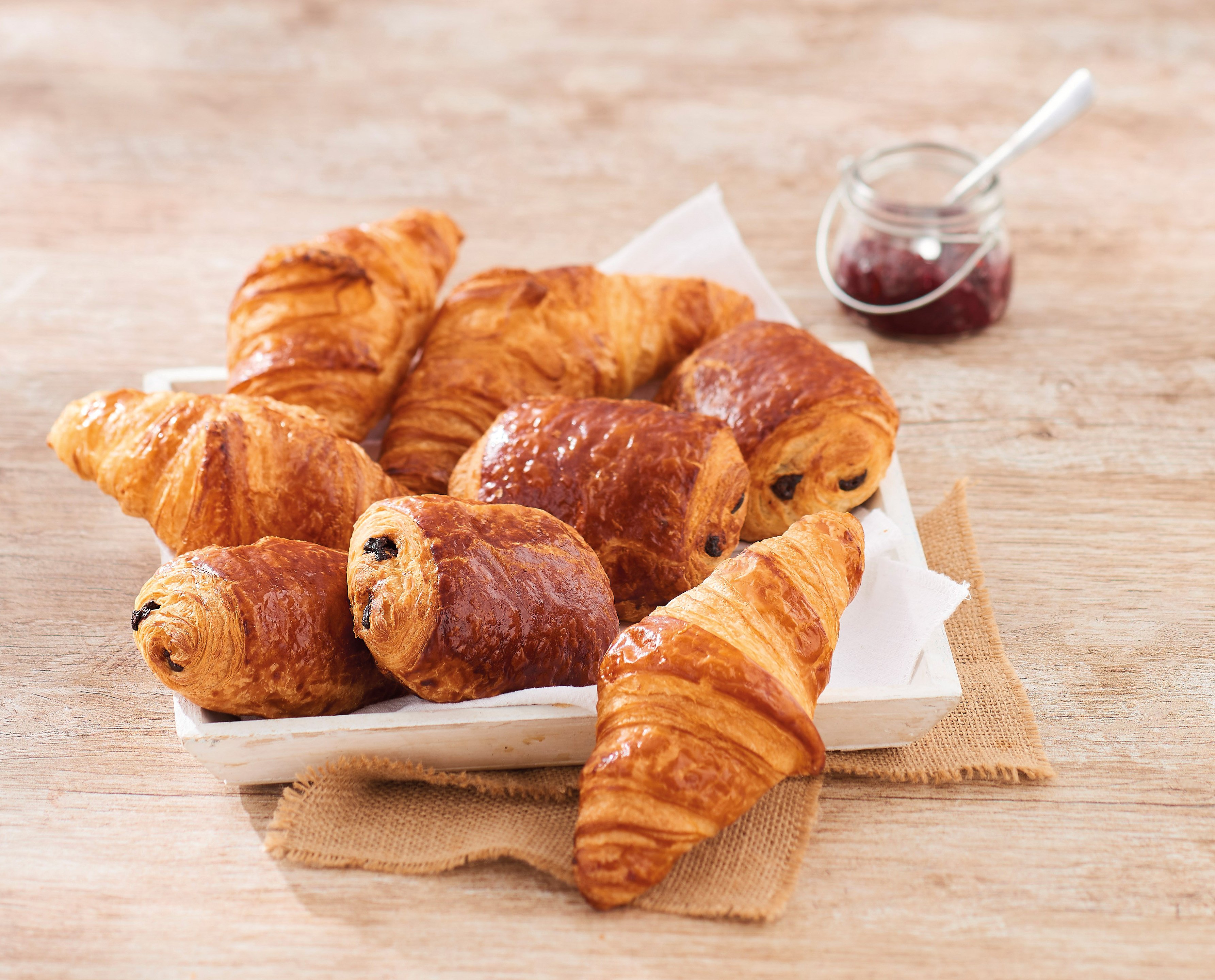 4 CROISSANTS + 4 PAINS CHOCOLAT PUR BEURRE U