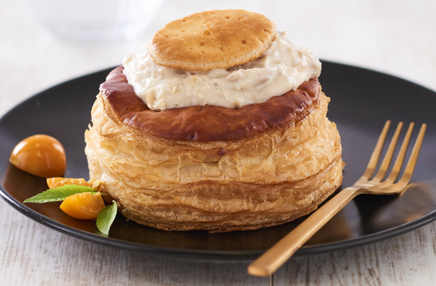 L'EXCELLENTE BOUCHÉE À LA REINE