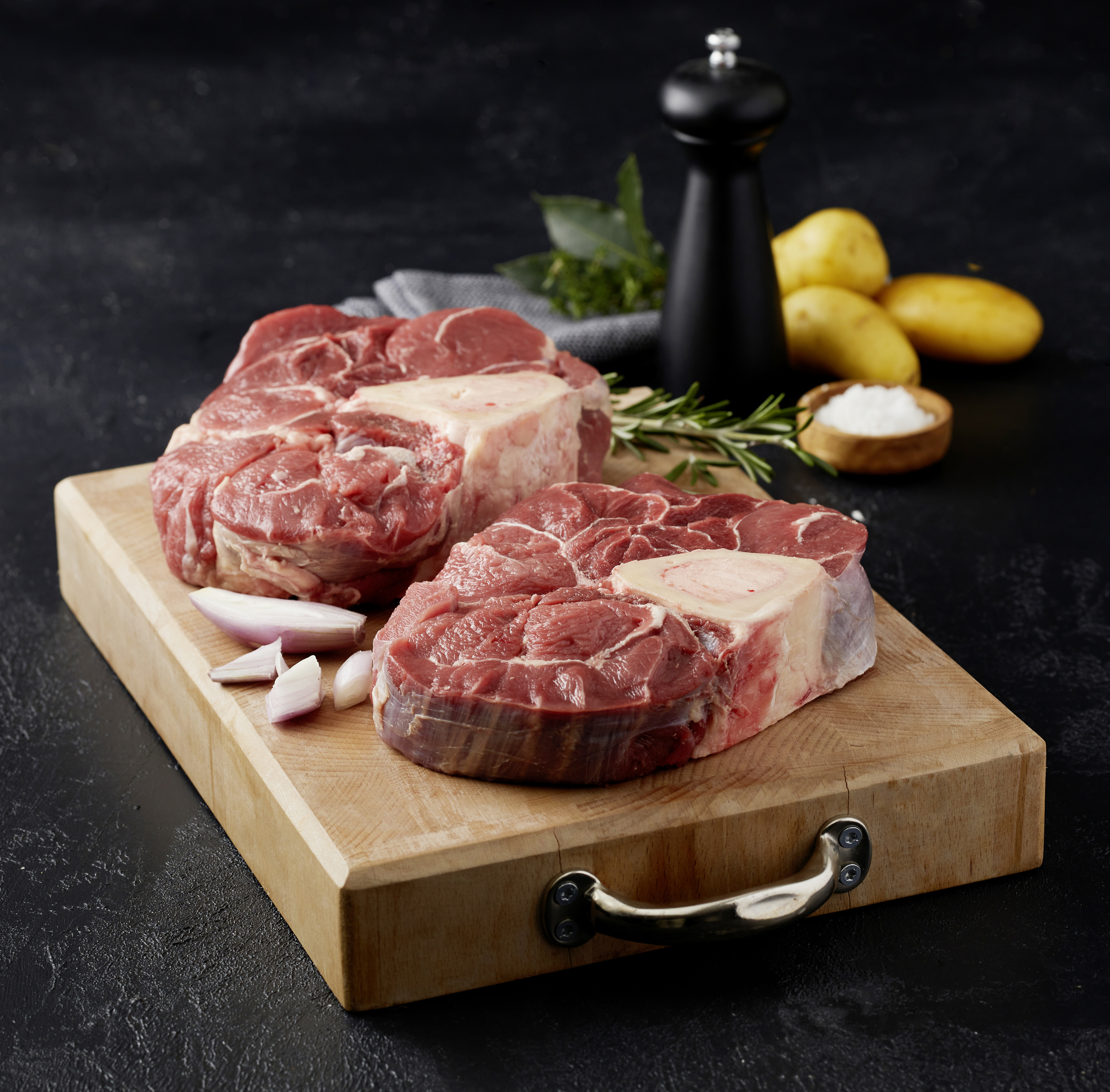 VIANDE BOVINE JARRET AVEC OS★★★ A MIJOTER