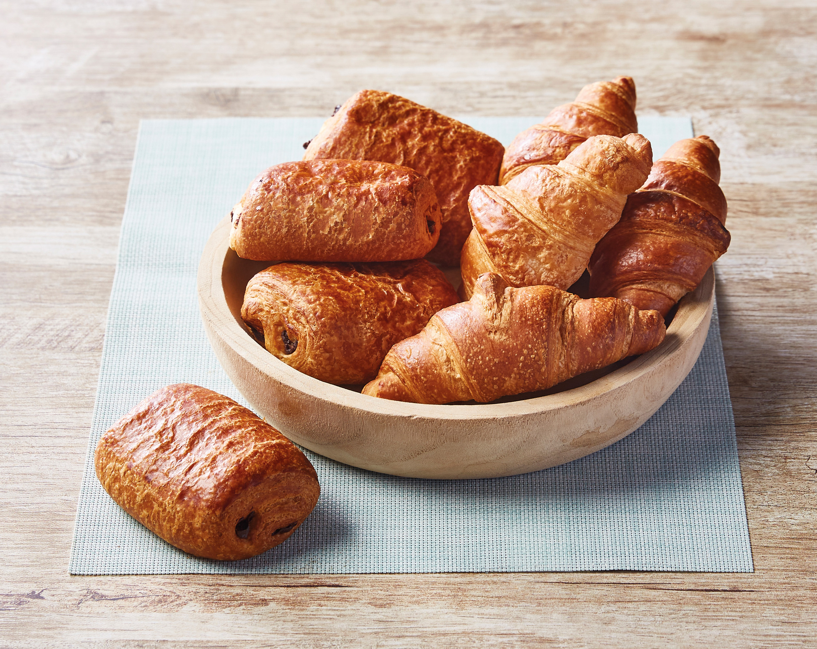 4 CROISSANTS + 4 PAINS CHOCOLAT PUR BEURRE U