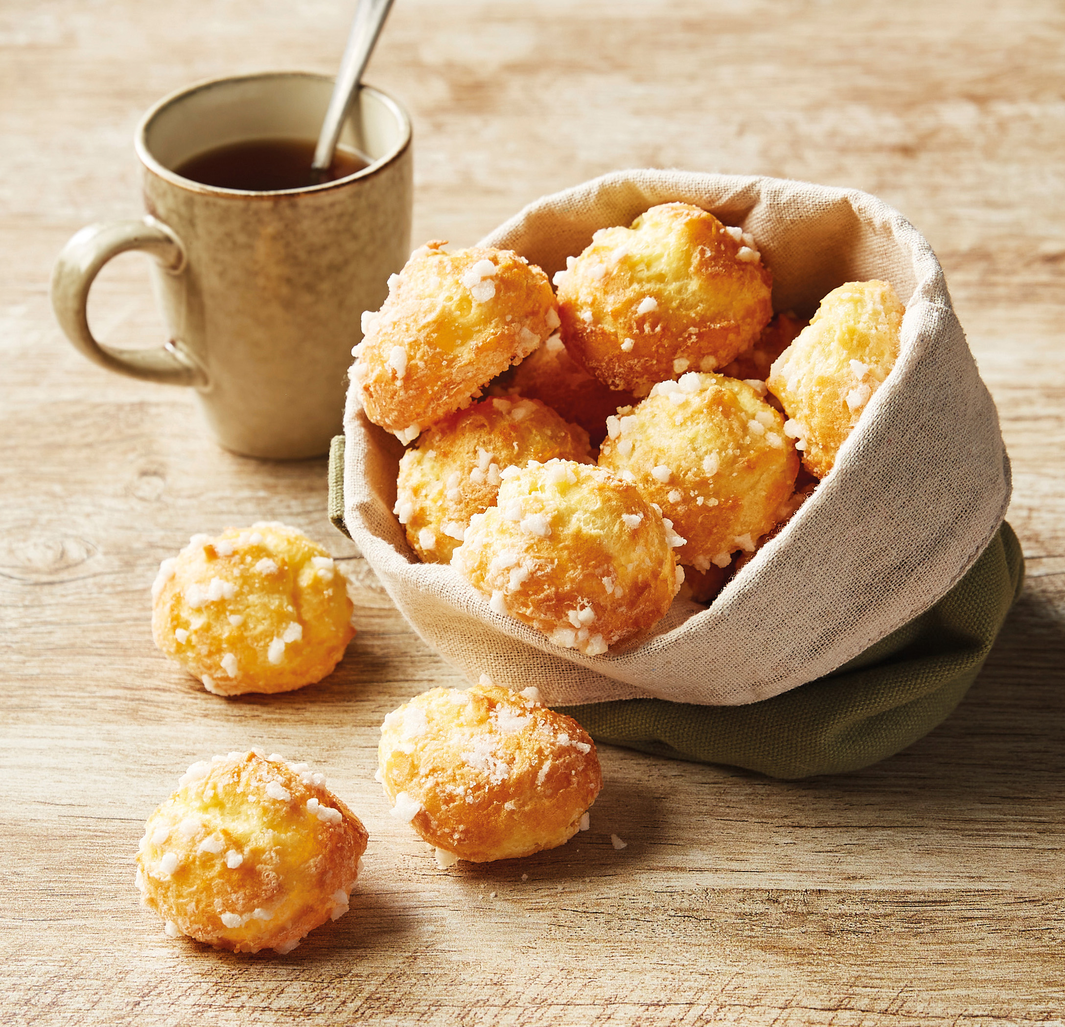 20 CHOUQUETTES