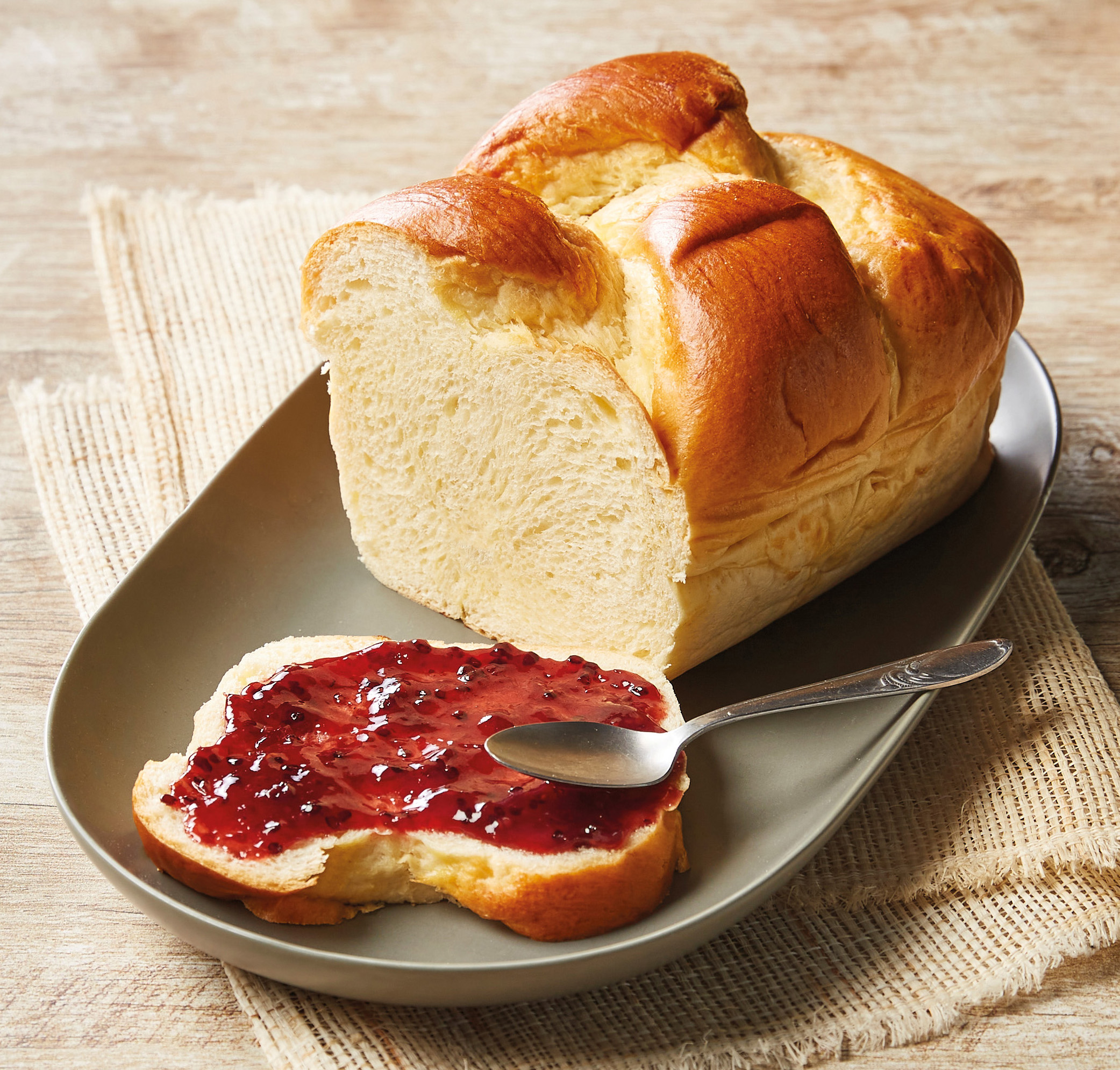 BRIOCHE TRESSEE TRADITION