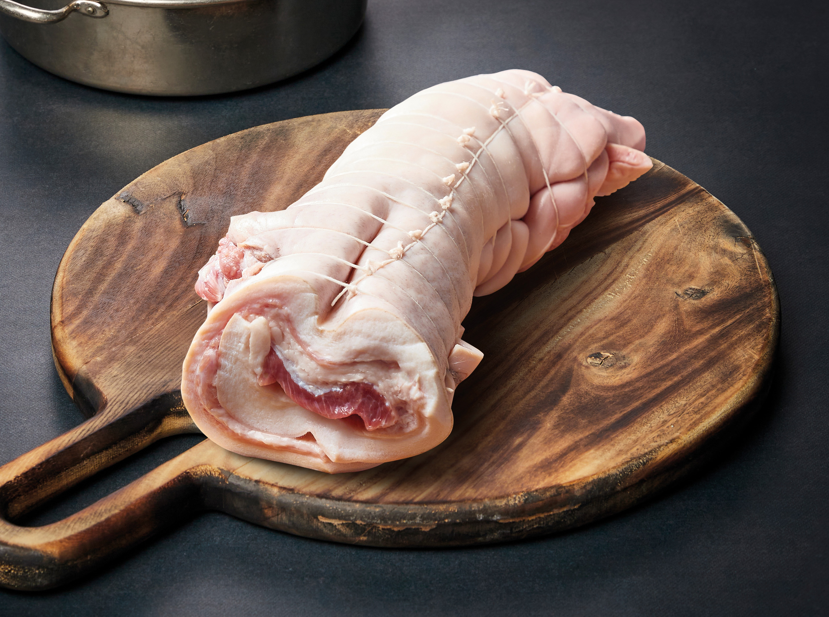 ABATS
TETE DE VEAU ROULEE SANS OS AVEC LANGUE